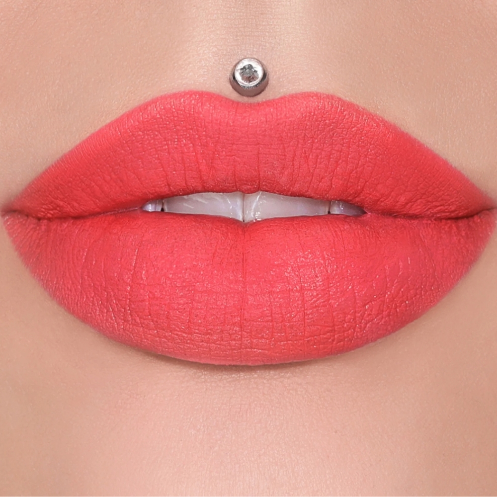 NIB❤️‍🔥"Watermelon Soda" SALE 😍Jeffree Star Velvet Trap Lipstick
